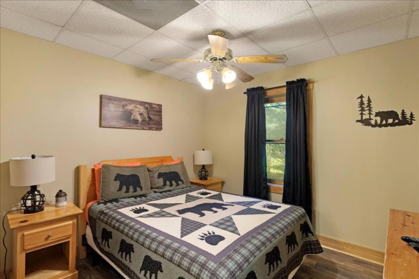 5Br Smoky Cabin Hot Tub, Games, 1 Mi To Parkway Pigeon Forge Buitenkant foto