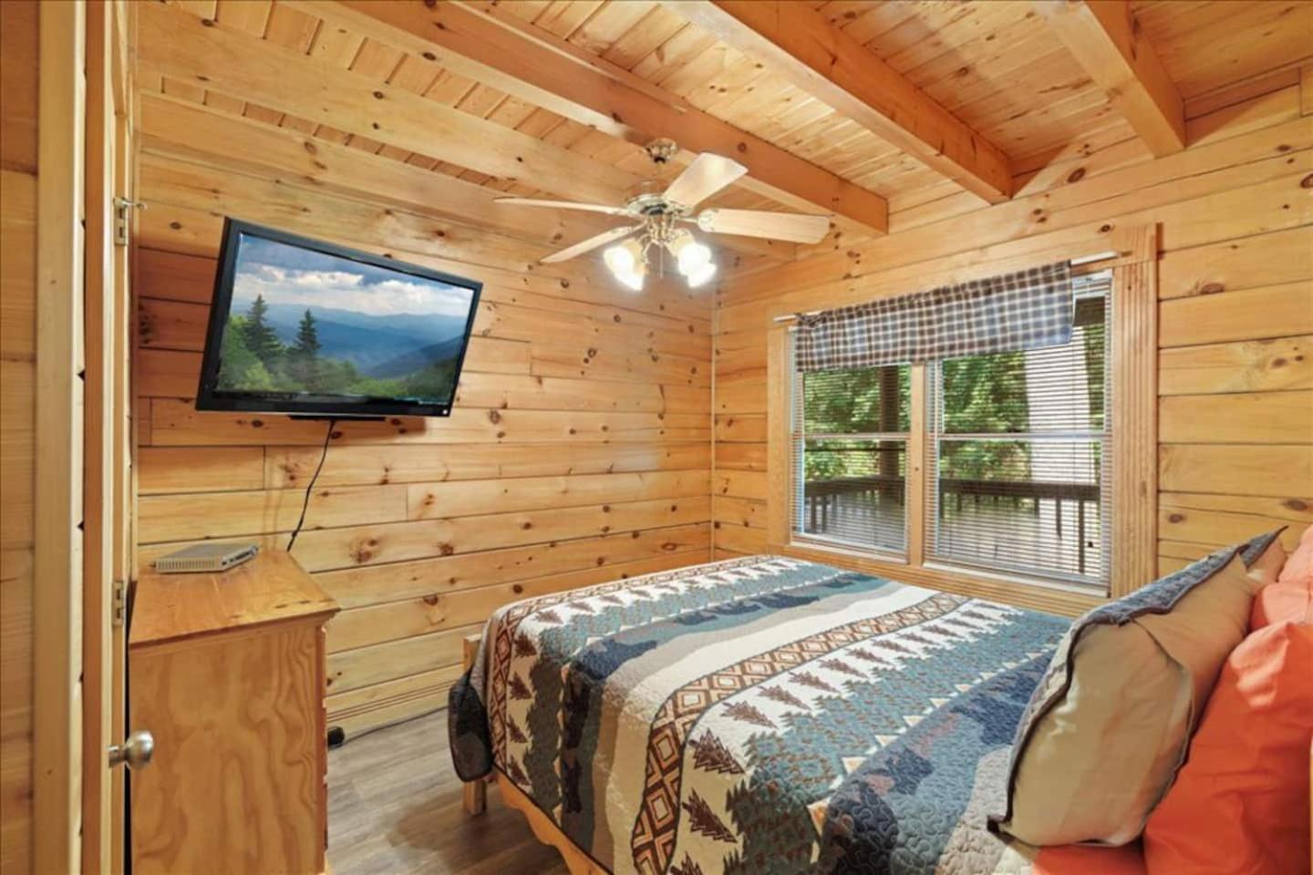5Br Smoky Cabin Hot Tub, Games, 1 Mi To Parkway Pigeon Forge Buitenkant foto